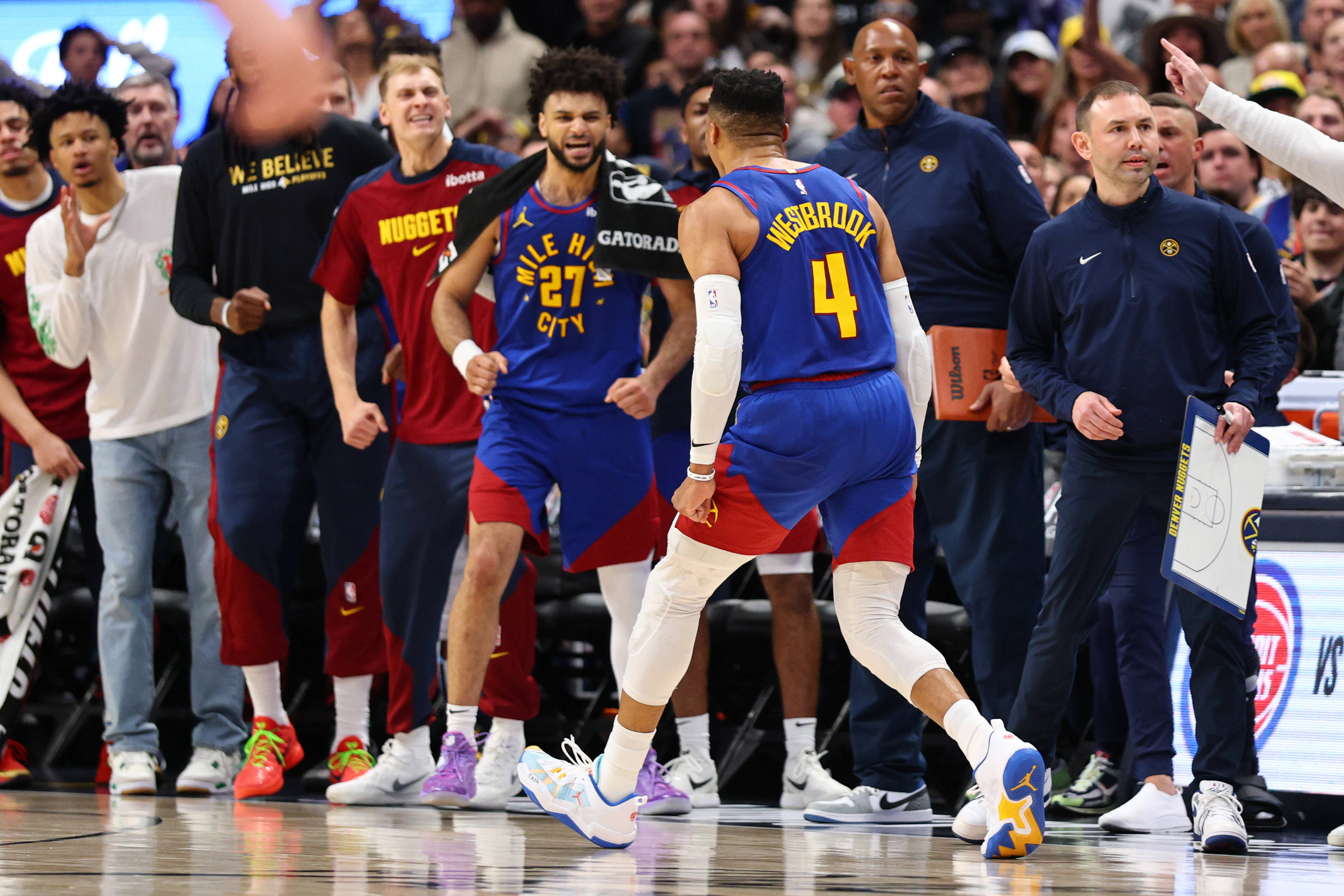 九游在线-快船队宣布球队整体调整，备战下一场比赛