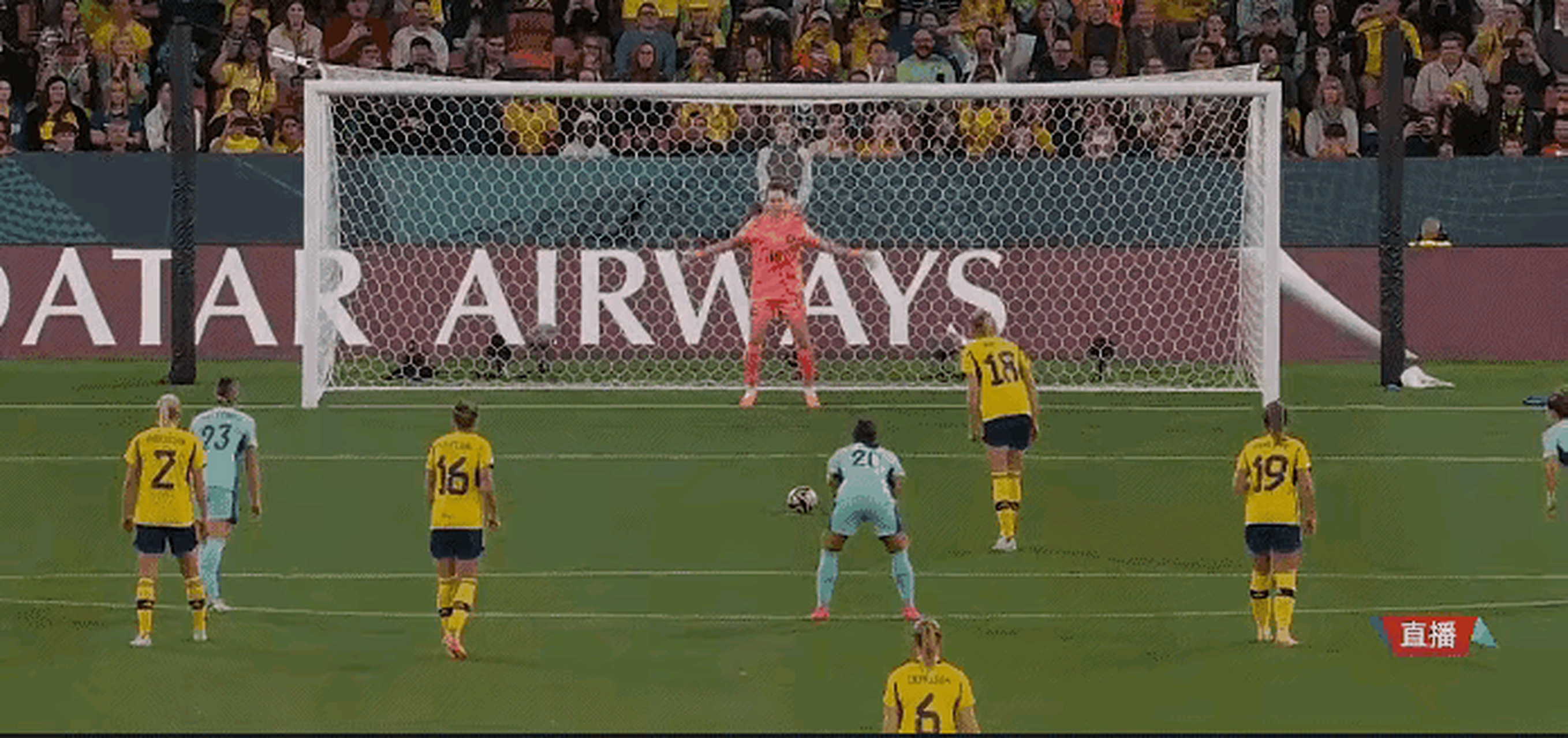 九游网址-瑞典女足在比赛中击败意大利队