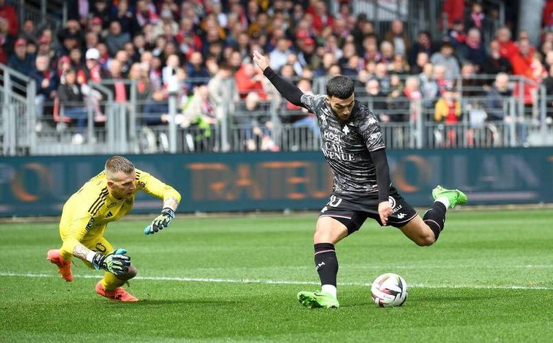 九游培训-包含梅斯主场惜败里尔，遭遇三连败的词条