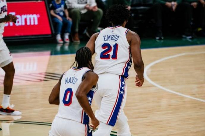 九游网页版-包含猛龙赛季状态火热，连续击败对手取得五连胜的词条